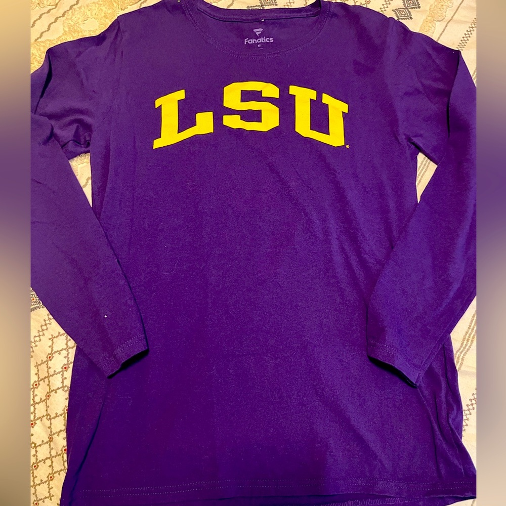 LSU t shirt